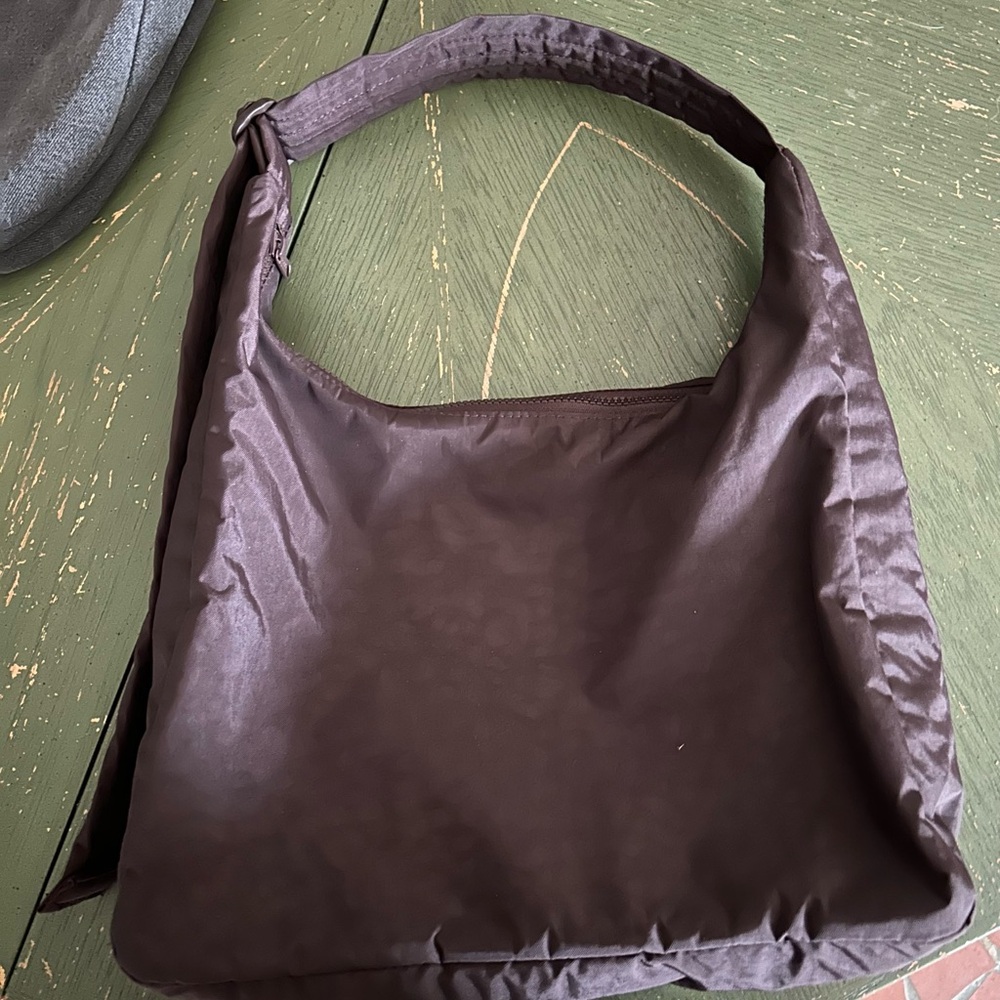 BAGGU CHOCOLATE PLUM SHOULDER BAG